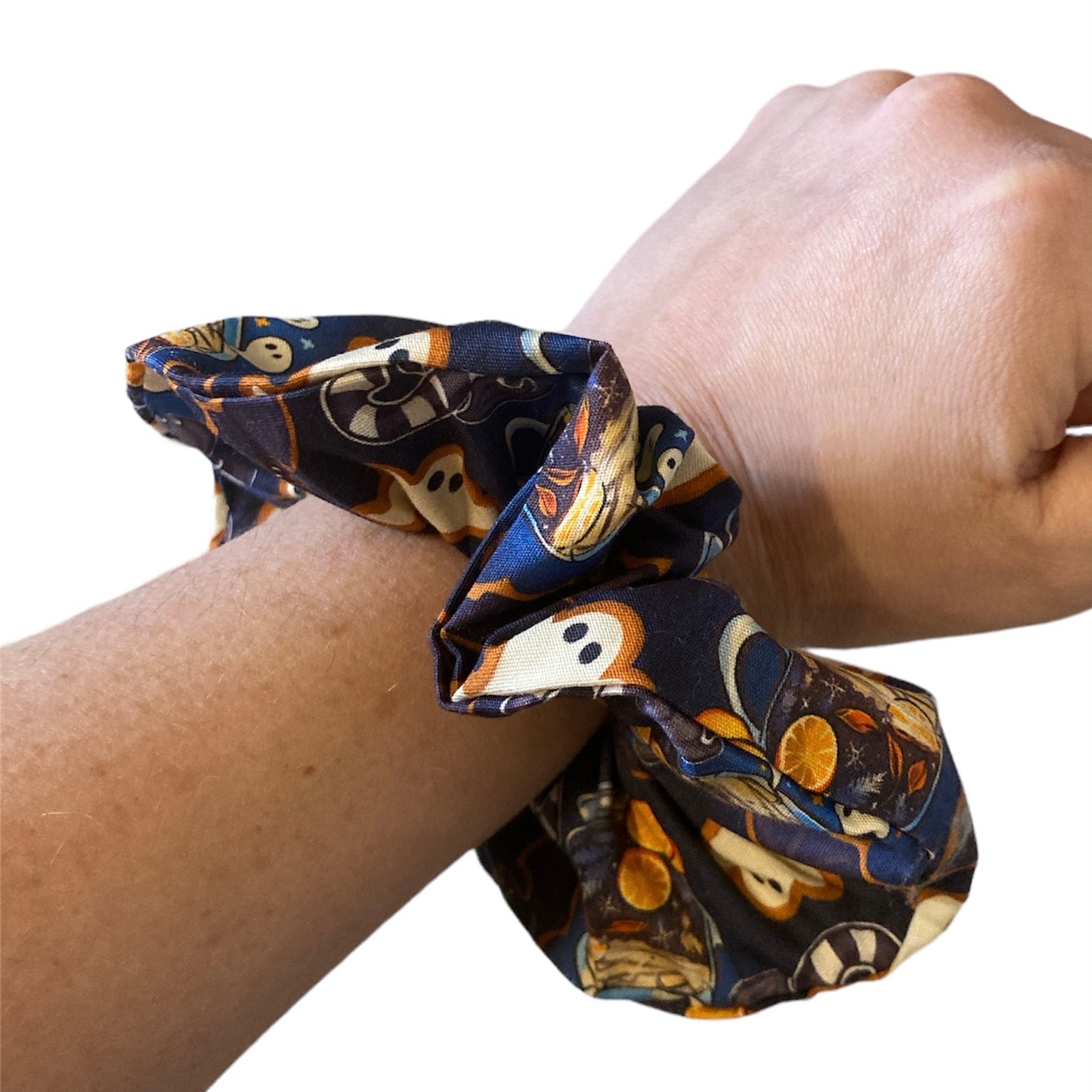 Ghost-tea gothmas festive Scrunchies