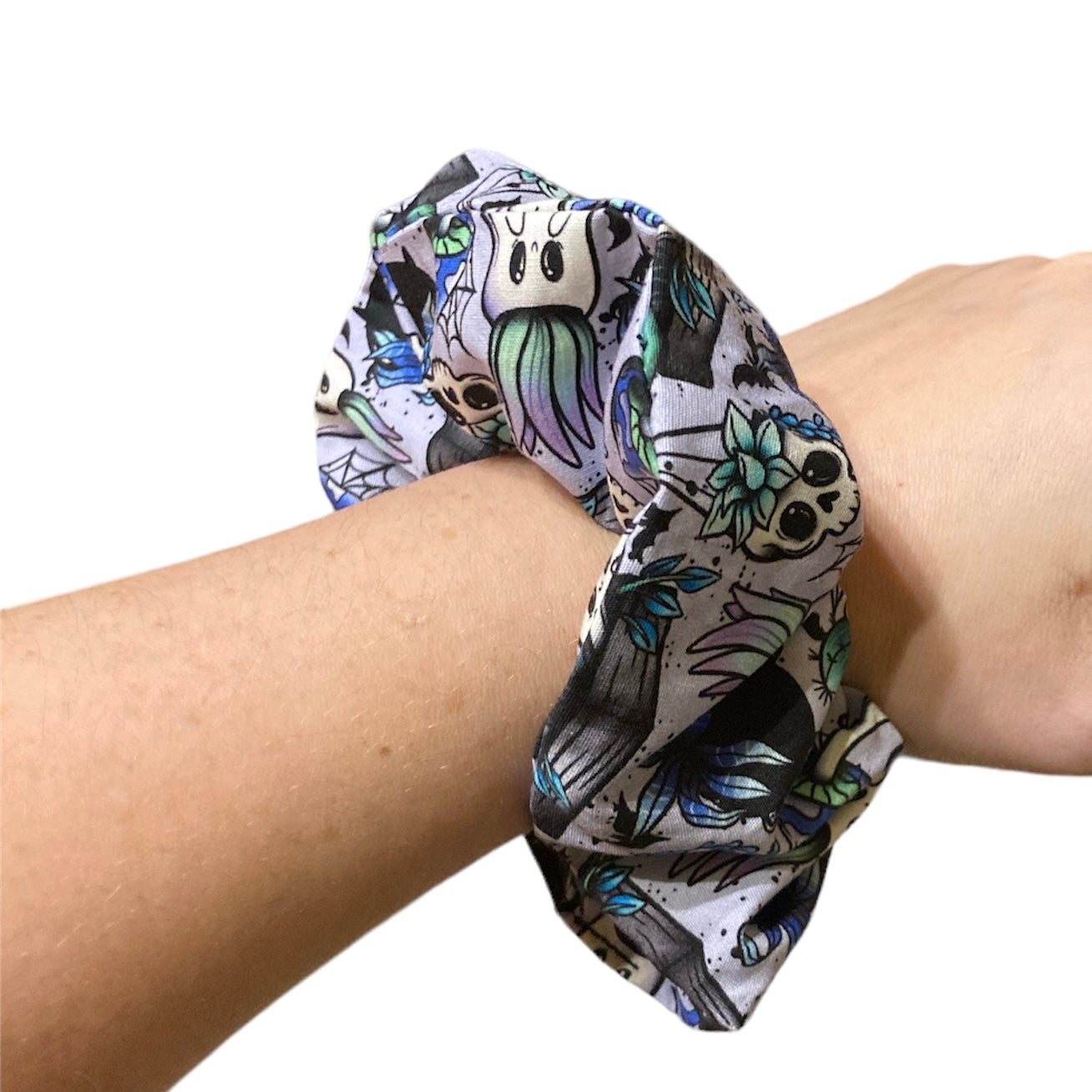 Spooky plant pattern cotton scrunchies