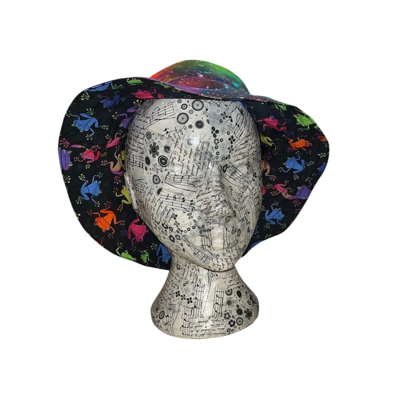Reversible rainbow frogs bucket hat