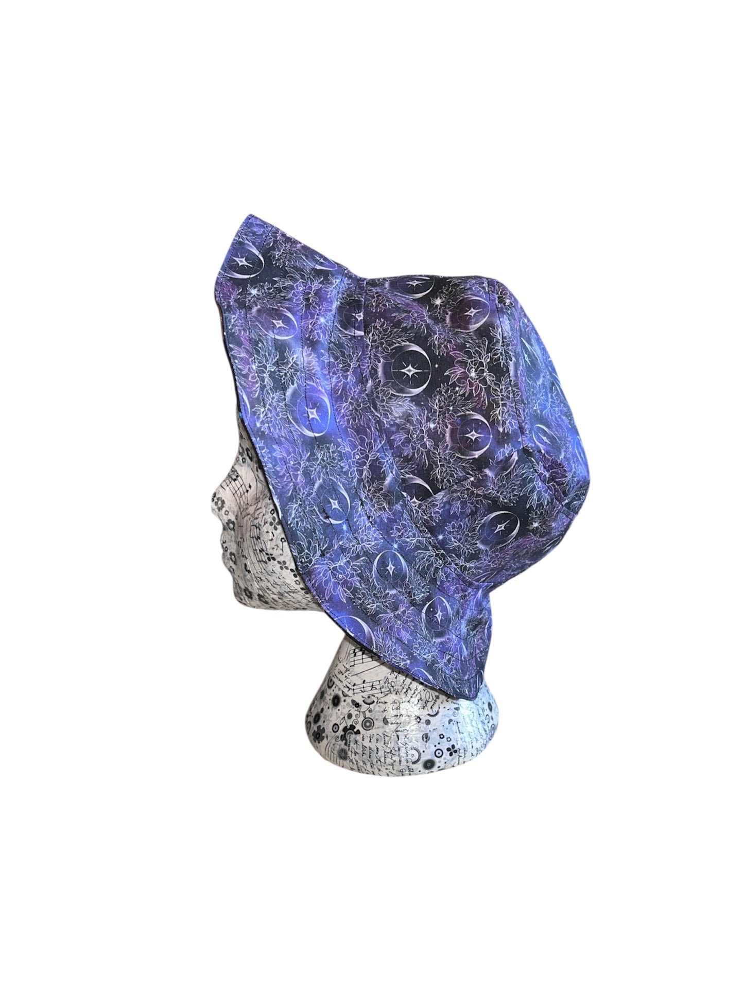 Reversible dragon/celestial floral bucket hat