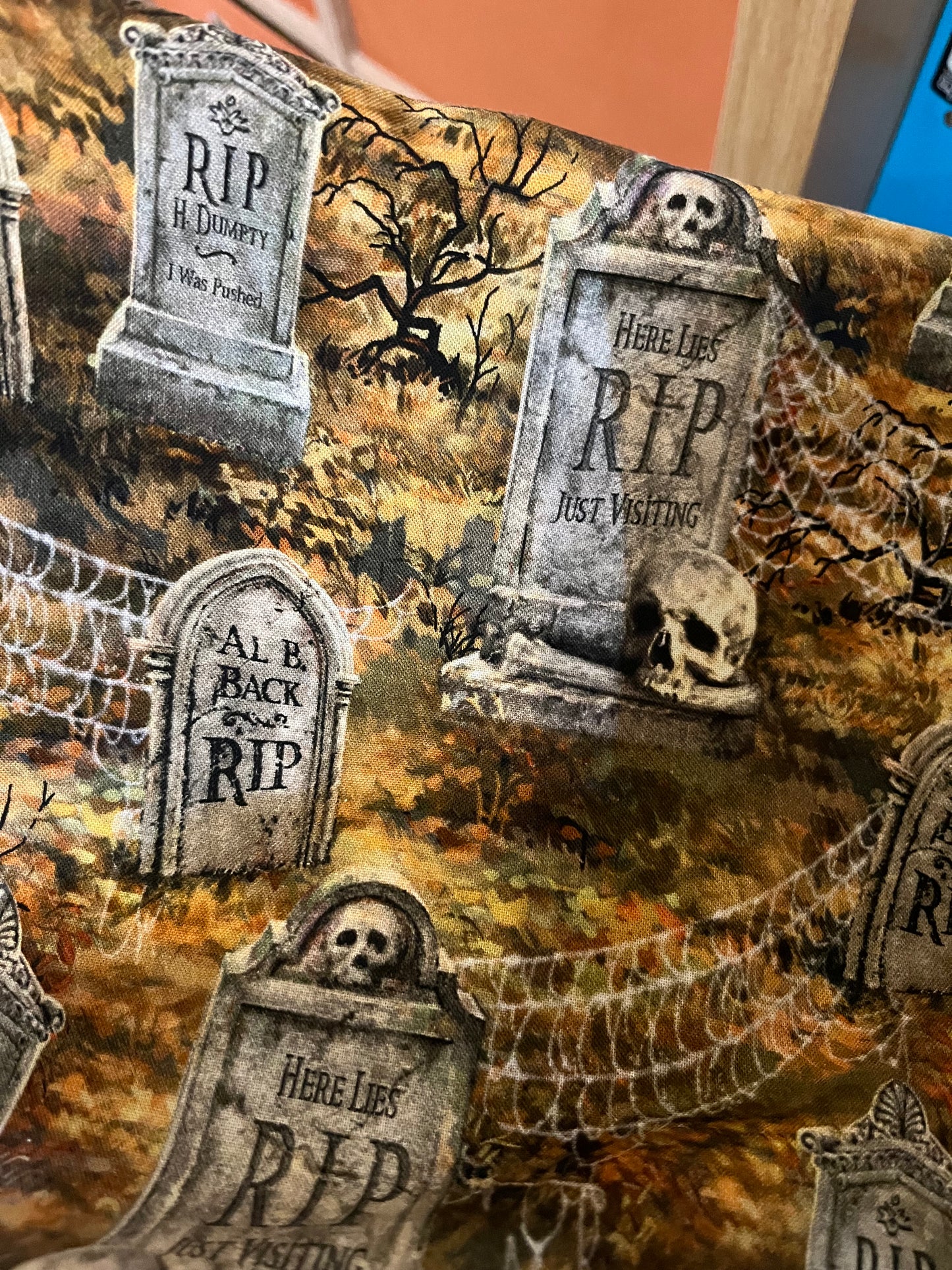 Graveyard self tie headband